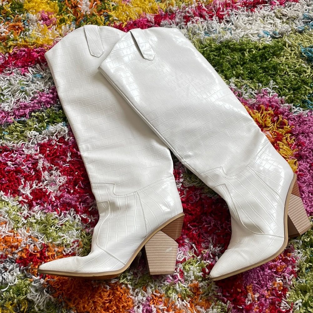 VINTAGE White Thigh High Boots Size 8